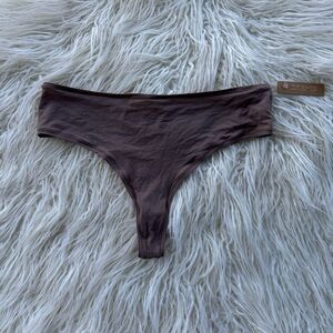 Skims Fits Everybody Thong Umber Size 3X